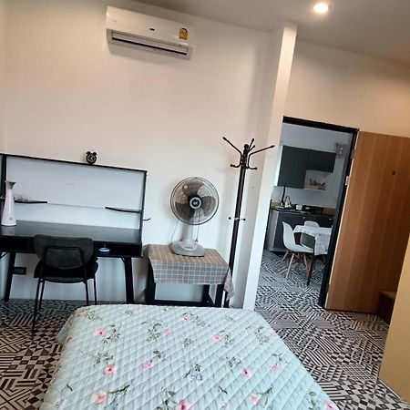 Merit Courtyard Suvarnaphumi House 曼谷 外观 照片