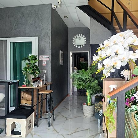 Merit Courtyard Suvarnaphumi House 曼谷 外观 照片