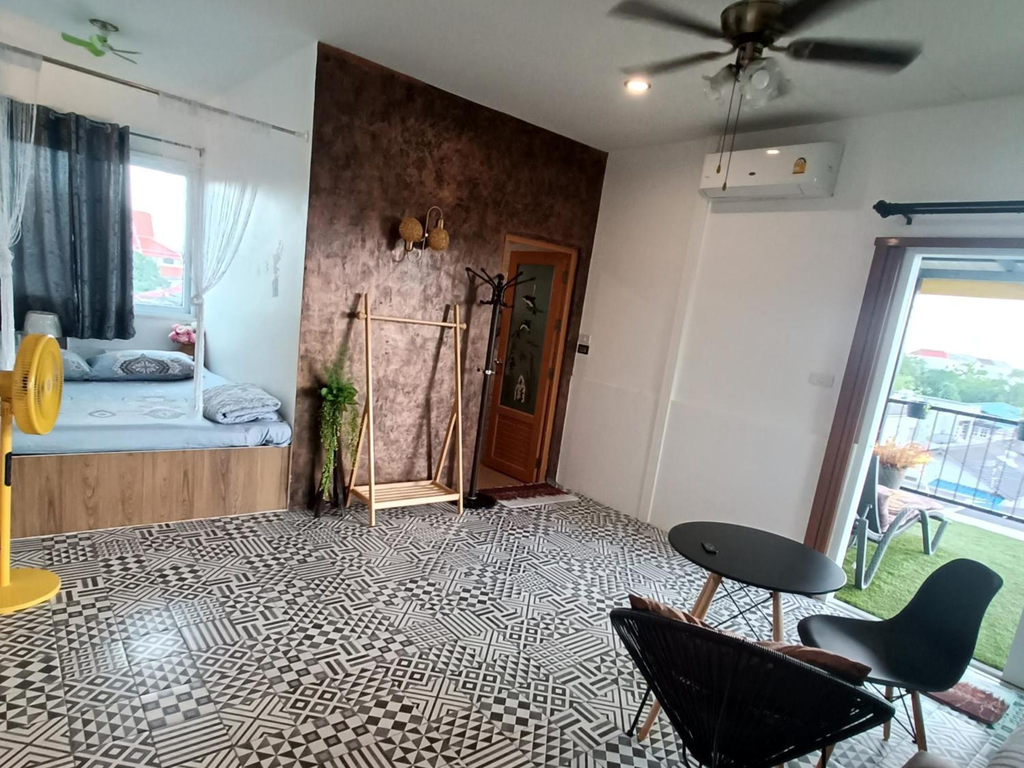Merit Courtyard Suvarnaphumi House 曼谷 外观 照片